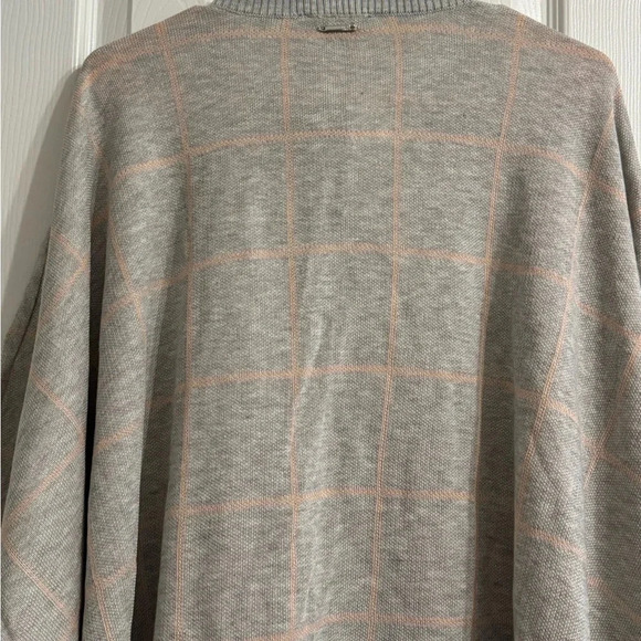 Sweater Poncho L/XL - Picture 4 of 8